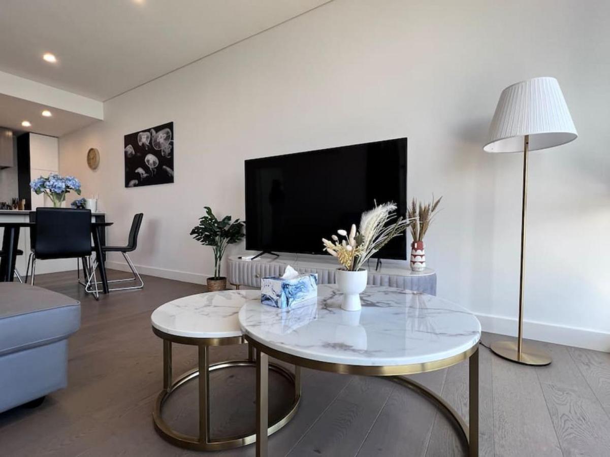 Your Luxury Weekend Getaway In Wentworth Point Apartment Sydney