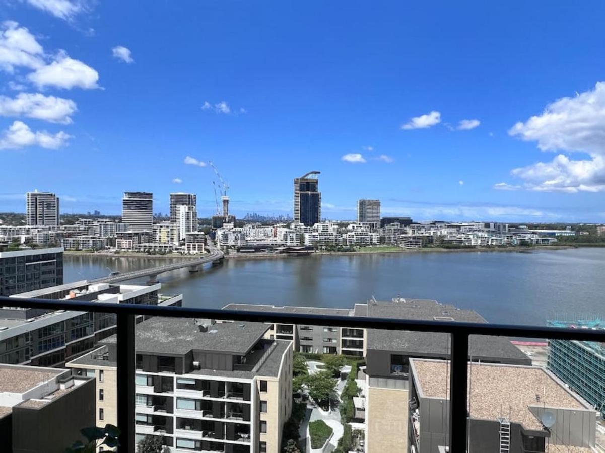 Apartment Your Luxury Weekend Getaway In Wentworth Point Sydney